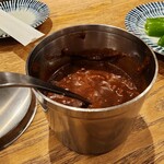 肉汁餃子と煮込みの酒場。しんちゃん - 自家製肉みそ