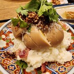 肉汁餃子と煮込みの酒場。しんちゃん - しんちゃんのポテサラ