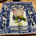 鮨処 池上 - 鳴門の真鯛（うるい 静岡の山葵）