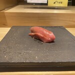 鮨処 池上 - 鮪のトロ三角