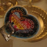 HOKKAIDO ミルク村 - グラスの足元に、リキュールのプレート