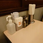 味の古久家 - テーブルセット