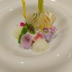 La Vallee d'Or - サーモンのコンフィ新玉ねぎのムース