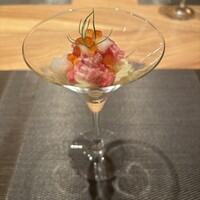 Salon du Kuma3 北新地 - 黒毛和牛三角バラとイクラ、ホワイトアスパラを合わせた冷製パスタ