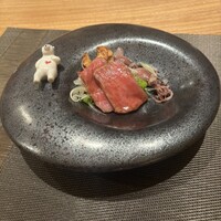 Salon du Kuma3 北新地 - 黒毛和牛ハネシタのローストビーフ