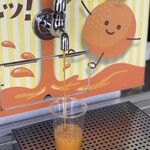 大浜パーキングエリア 下り線 外売店 - ドリンク写真:蛇口からみかんジュース