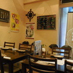 クロフネ - 客席と室内