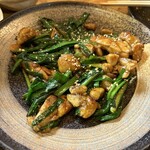 赤ちょうちん - シビレニラ炒め