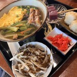 古民家食堂てぃーらぶい - 3しょう油味付けソーキの入ったソーキそば