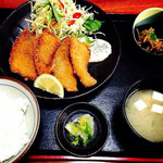寿司店漁火 - 流石、お寿司屋さんのランチ！お米も魚フライも美味！