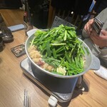 もつ鍋専門店 元祖 もつ鍋 楽天地 - もつ鍋三人前