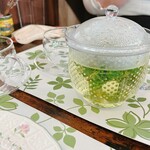 落合ハーブ園 カフェ 伊豆月ヶ瀬店 - フレッシュハーブティー