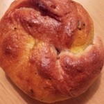 パン工房 ブランジェリーケン - ｸﾘｰﾑﾁｰｽﾞｶﾎﾞﾁｬくるみﾍﾞｰｸﾞﾙ♪