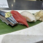 立食い寿司 根室花まる FOOD&TIME ISETAN YOKOHAMA店 - 