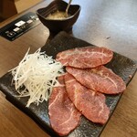 川崎焼肉 肉小僧 はなれ - 