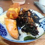 朝めし酒場 ナニコレ食堂 - 