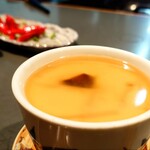 居酒屋 味平 - 茶碗蒸し＆遠くに見える赤いタコ星人