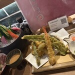 京出汁おでんと旬菜天ぷら 鳥居くぐり - 