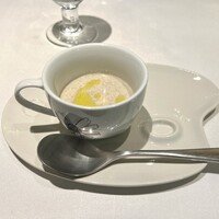 Vinoteca Fiore - ［Amuse］マッシュルームのスープ