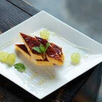 自家製カタラーナ　季節のフルーツ添え