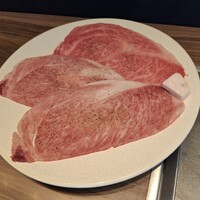 焼肉うしごろ 新宿三丁目店 - 北海道産のA5大判サーロイン・その1です。