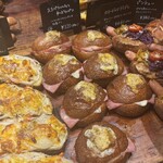 fiveran osaka Coffee BASE - スラペンハムとチーズのパン