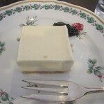 カフェロッビア - 自家製チーズケーキ
