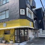 名曲カフェ エグモント - ２階にあります