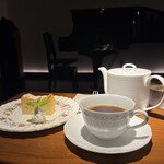 名曲カフェ エグモント - エグモントブレンド、ポット付きなら２〜３杯