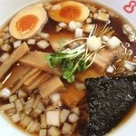 竹岡らーめん 梅乃家 - 何故か御成門で竹岡ラーメン。確かに房総の味です。ご馳走様でした。
