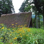 弥次兵衛 - 産業博物館も合掌造りでした。