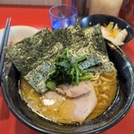 家系総本山 吉村家 - 