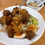 台湾料理 ふじ苑 - 台湾ルーローファン 968円