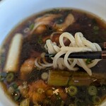 和田 - 蕎麦を手繰る