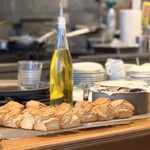 PUBLIC MARCHE - カウンターには、スコーンやチーズケーキが…！