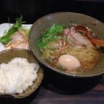 天雷軒 九段下 - 琥珀醤油ラーメンランチセット