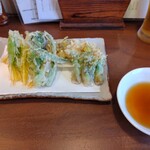 ふかがわ翁 - 山菜の天ぷら盛り合わせ