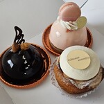 PATISSERIE FOUR - さくらほうじ茶、風流、クリームチーズの生シュークリーム