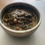 南國堂 - ほうれん草とクルミ、黒ひよこ豆のカレー