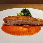 シャテーニュ - 鳥取県大山鶏のカツレツ　トマトソース　菜の花の粒マスタード和え