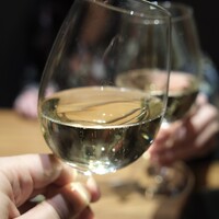 中目黒焼肉 登牛門 - スパークリングで乾杯