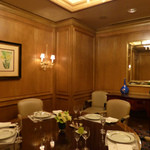 イル・テアトロ - 重厚感ある、個室