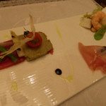 イル・テアトロ - 彩り豊かな前菜３種のアンティパストミスト