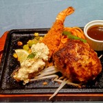 キッチンカフェBONKURA - ハンバーグと海老フライです〜♥ジュージュー