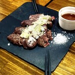 守谷 おしゃれに食べてやせる肉 BAR 85 - レバー