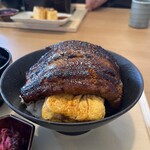 鰻・ひつまぶし 権八 - 鰻玉丼