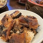 うなぎ料理 三代目うな東 昭和四十四年創業 - そのまま食べてもよし