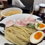 彩色ラーメンきんせい 高槻本店 - 濃厚海老鶏豚骨つけ麺に特製トッピング