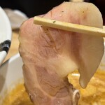 彩色ラーメンきんせい - レアチャーシュー