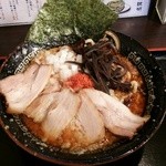 丸め - 赤の海老辛醤ラーメン